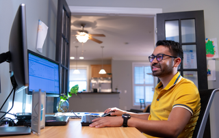 FIN-4 Synchrony employee working from home